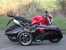 Ducati Monster697 mit Seitenwagen Adler