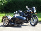 Triumph Thruxton 900 mit Seitenwagen Meteor - Schwenkergespann