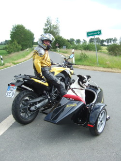 BMW F 800 GS Schwenkergespann mit 1-Sitzer Adler Seitenwagen