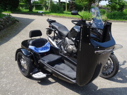 Honda VFR  1200  Crosstourer - Schwenkerumbau mit dem Seitenwagen Merlin.